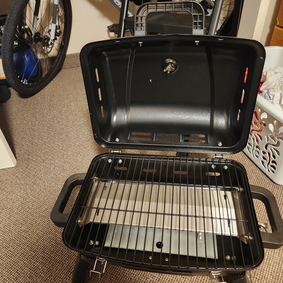 Propane BBQ - Picture 4 of 4